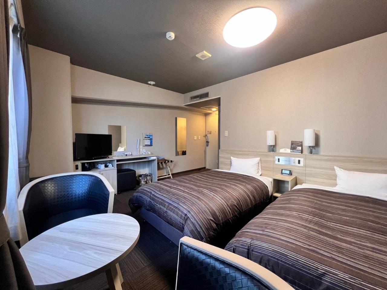 Hotel Route-Inn Kitamatsudo Ekimae Екстер'єр фото